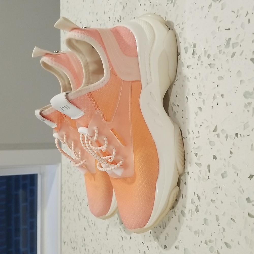 Trendy Steve Madden Myles Coral Chunky Sneakers